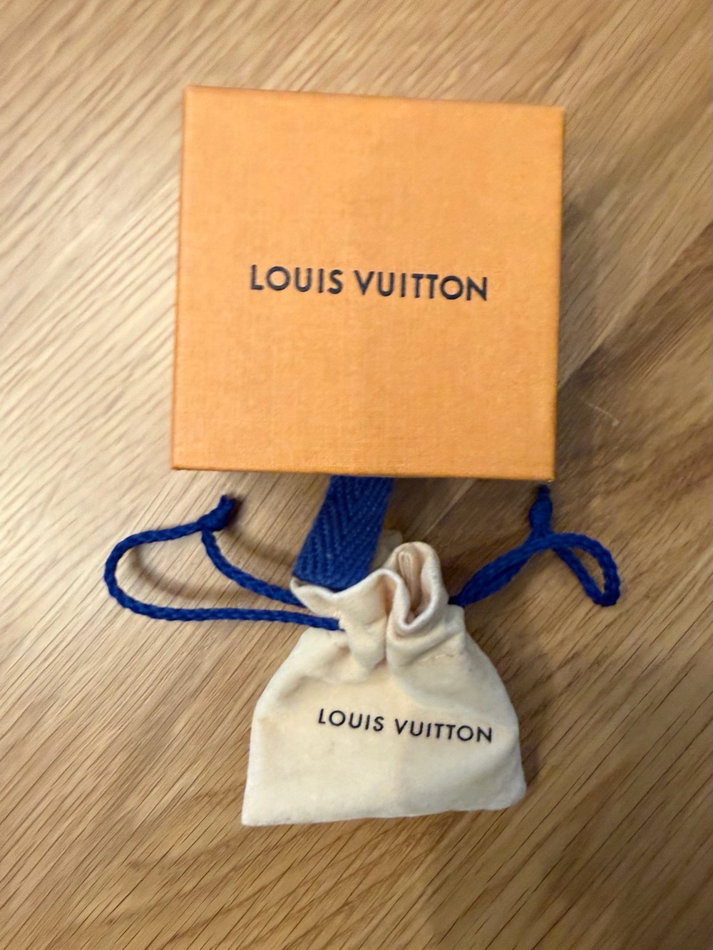 Louis Vuitton LV Iconic Enamel Bracelet Pink Gold Tone Authentic Box Pouch - Picture 4 of 5